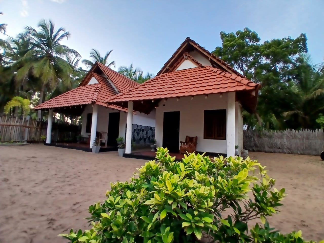 Bungalow interior at Kite Wing Brothers, Kalpitiya (photo 5 of 6)